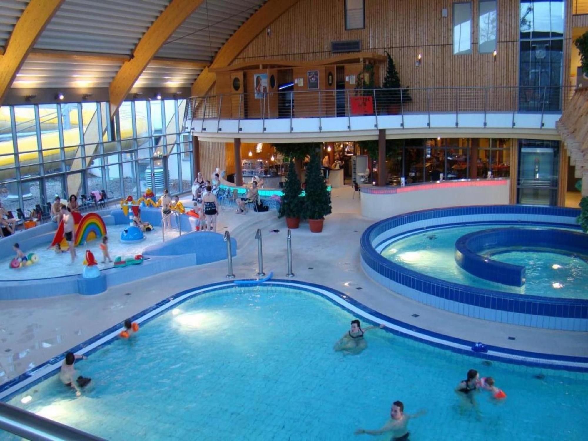 In With A Shared Pool Holiday home Wernigerode