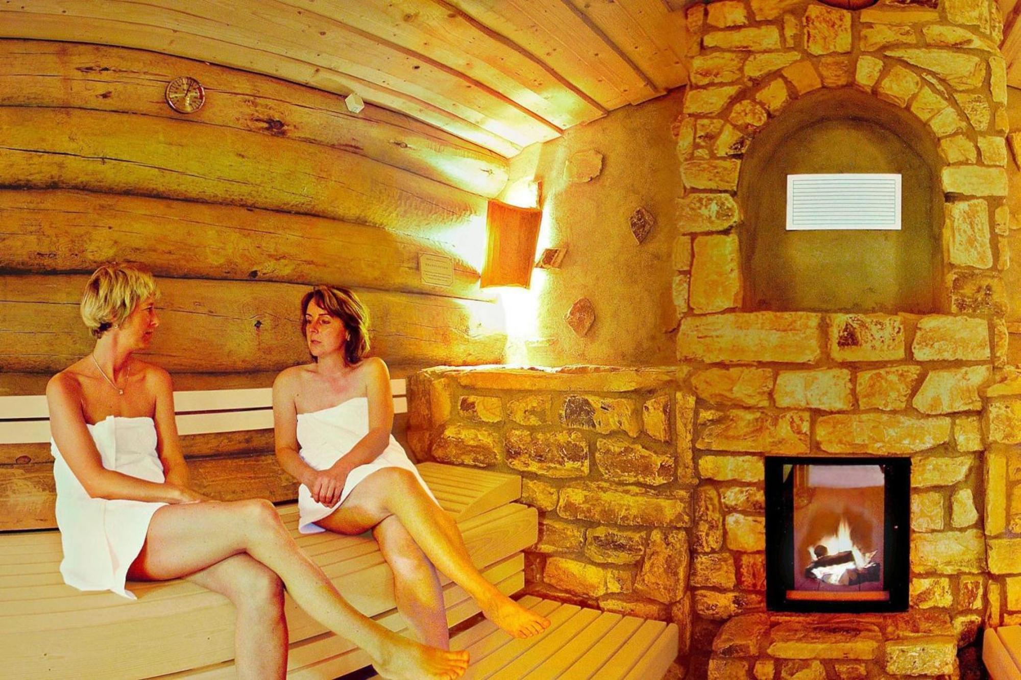 In With A Shared Pool Holiday home
